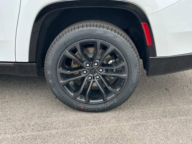 New 2026 Jeep Grand Wagoneer L Summit w/ Premium Group III AWD/4WD image 40