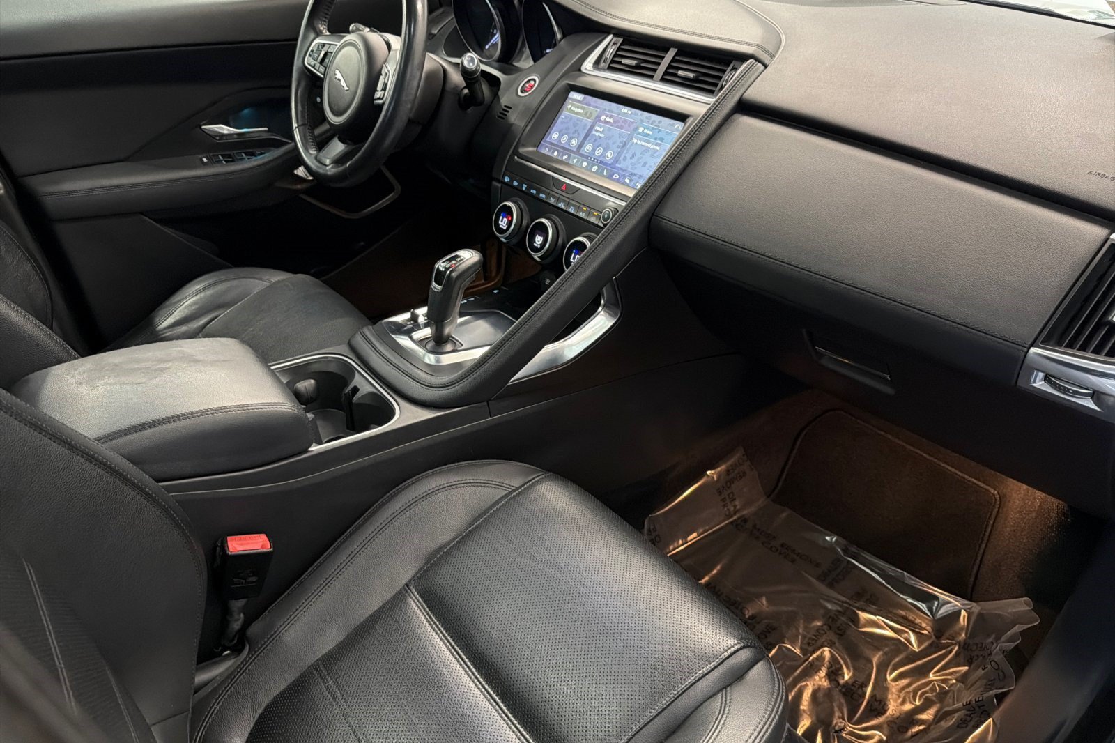 Used 2018 Jaguar E-PACE S AWD/4WD image 36