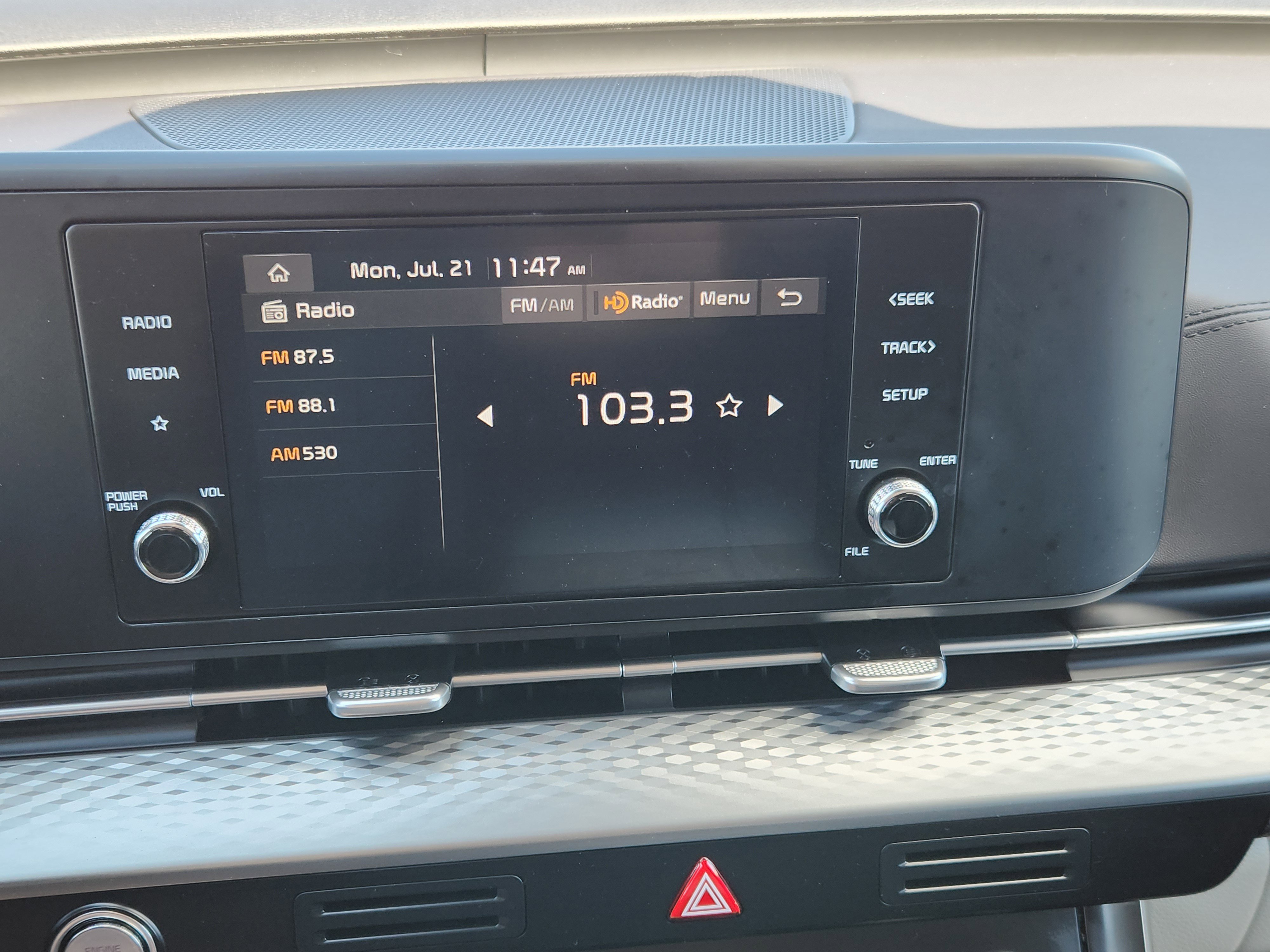 Used 2024 Kia Carnival LX image 21