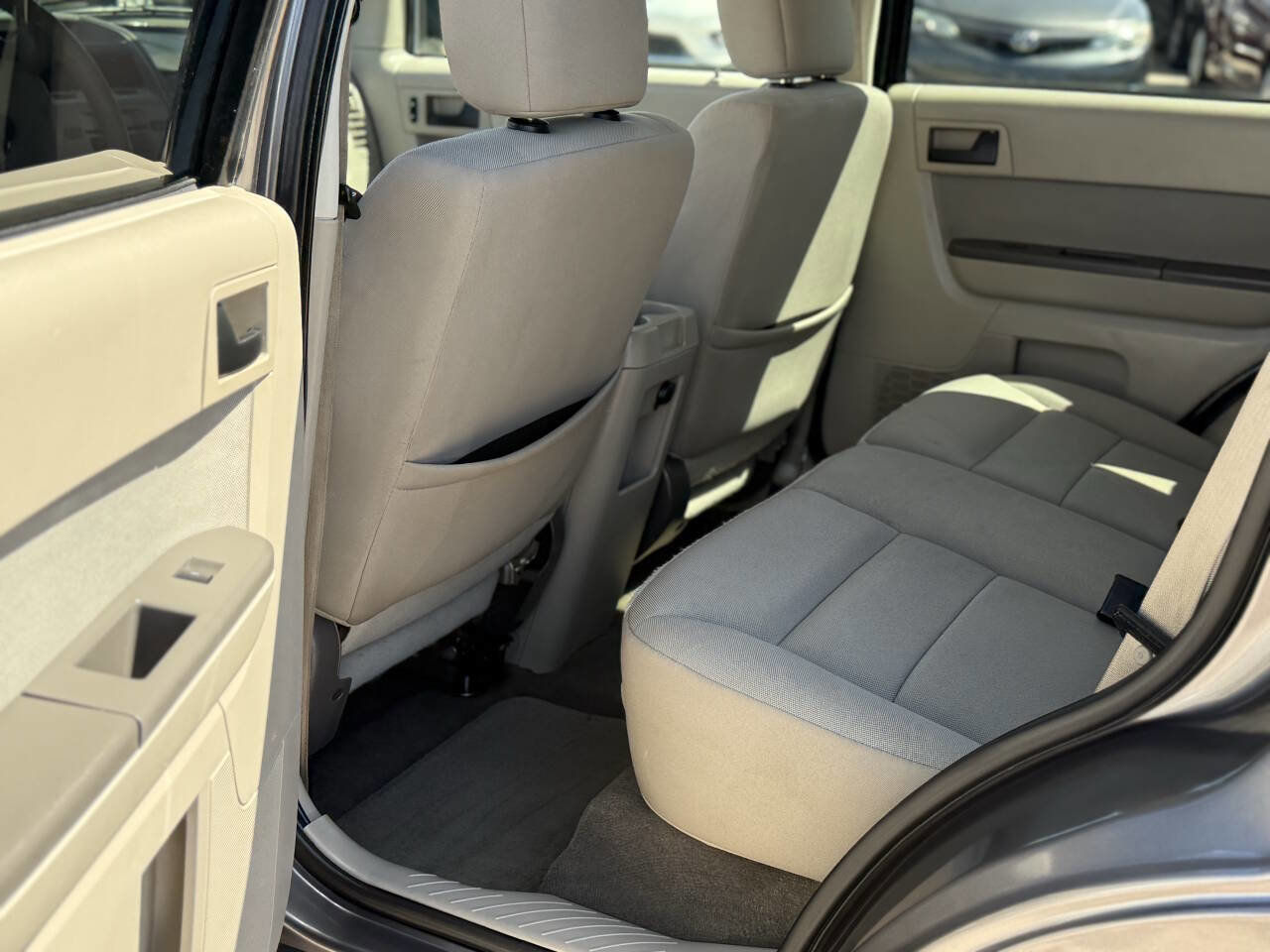 Used 2010 Ford Escape XLT image 12