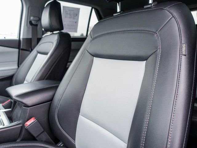 Used 2023 Ford Explorer XLT w/ Equipment Group 202A image 16