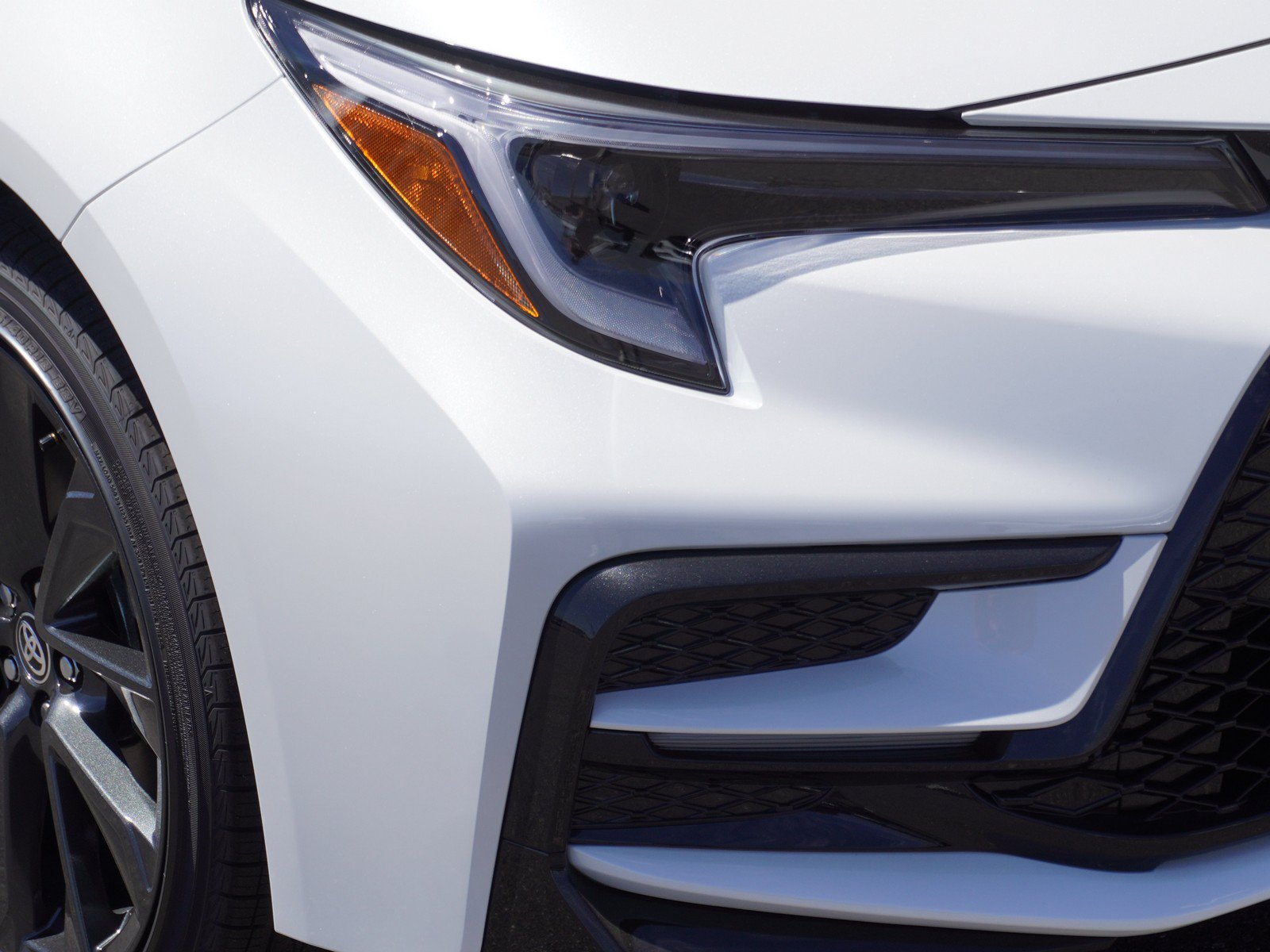New 2026 Toyota Corolla SE FWD image 3