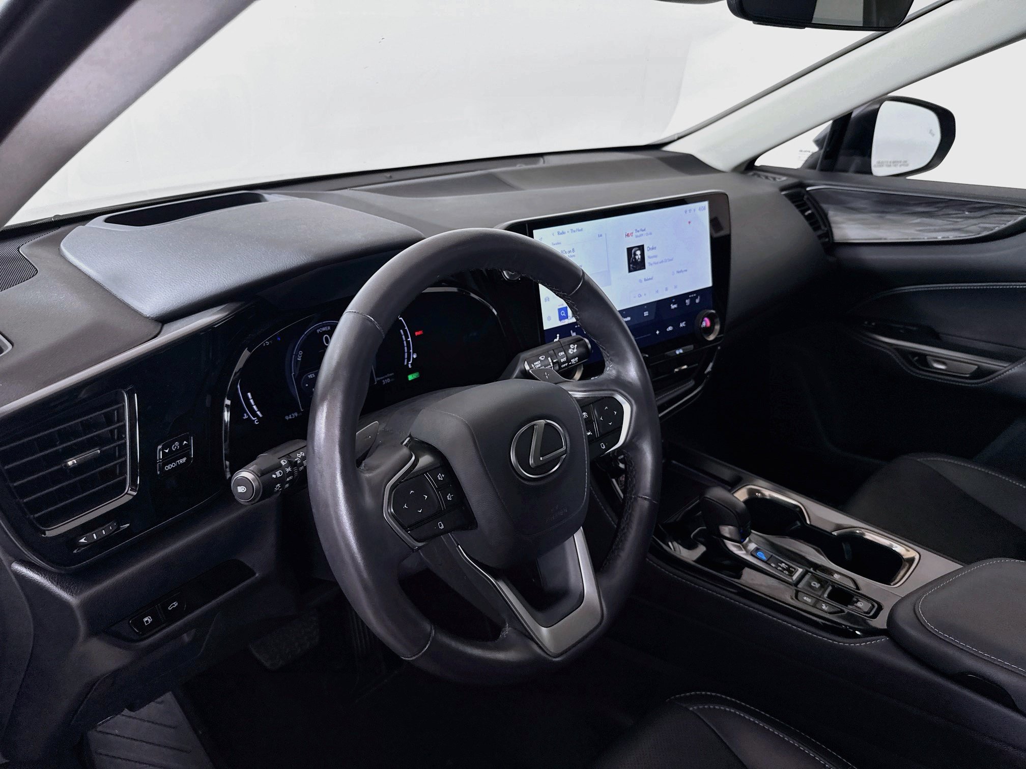 Certified 2025 Lexus NX 350h AWD w/ Accessory Package (2T) image 10