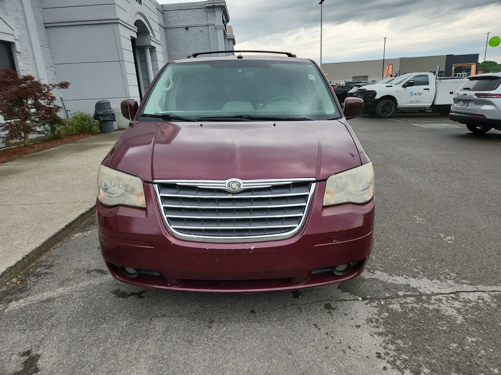 Used 2008 Chrysler Town & Country Touring FWD image 8