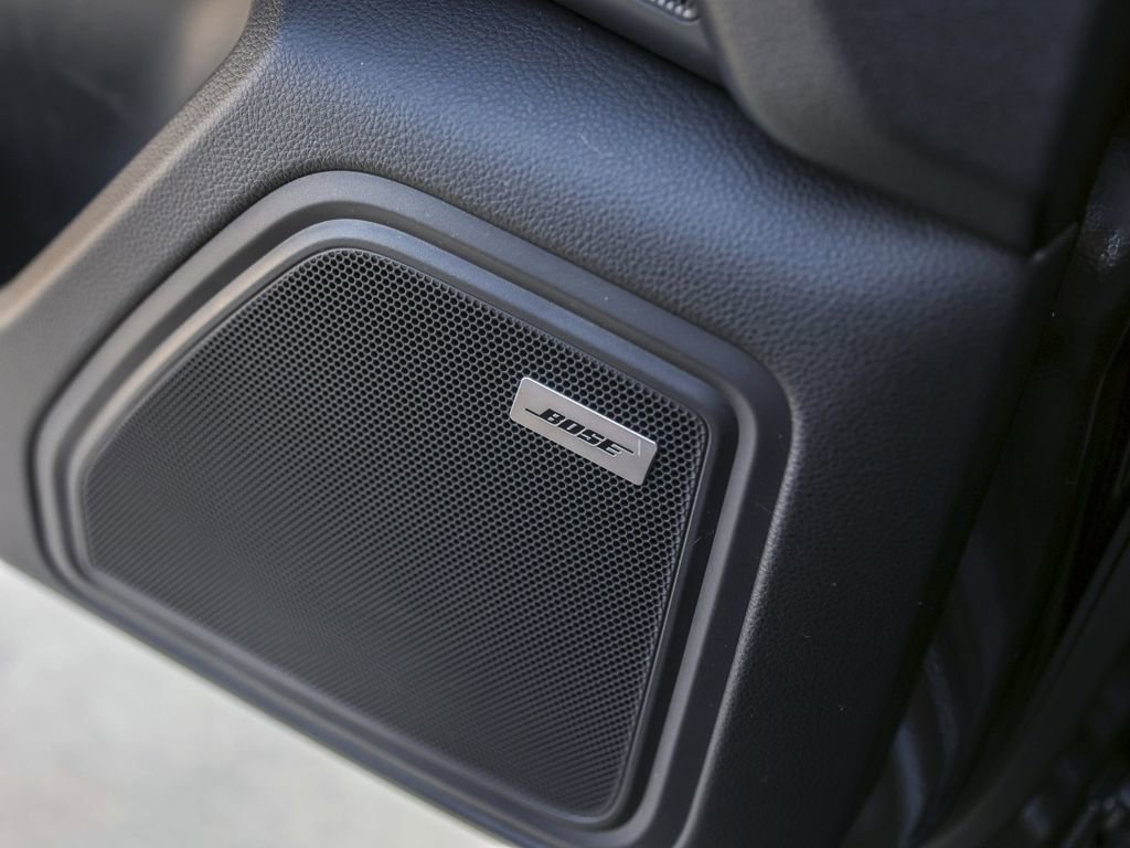 Certified 2021 Porsche Macan image 32