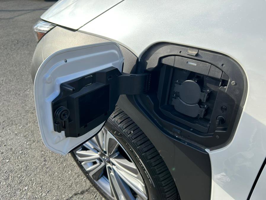 Used 2023 Subaru Solterra AWD image 55