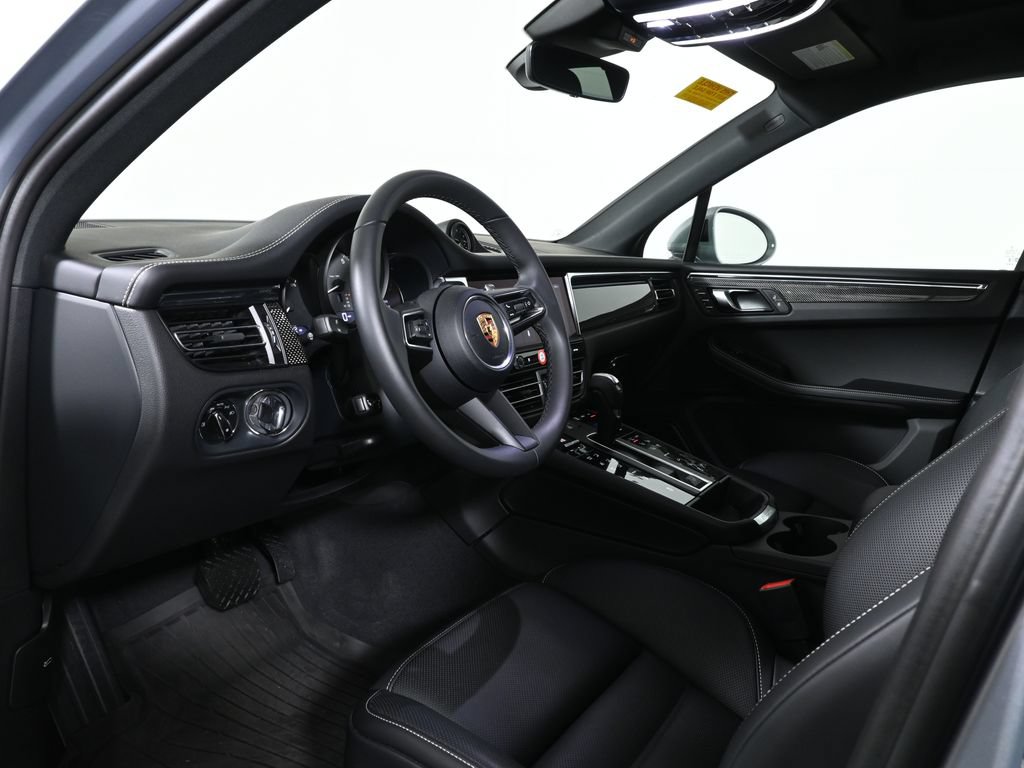 Used 2026 Porsche Macan S AWD/4WD image 4