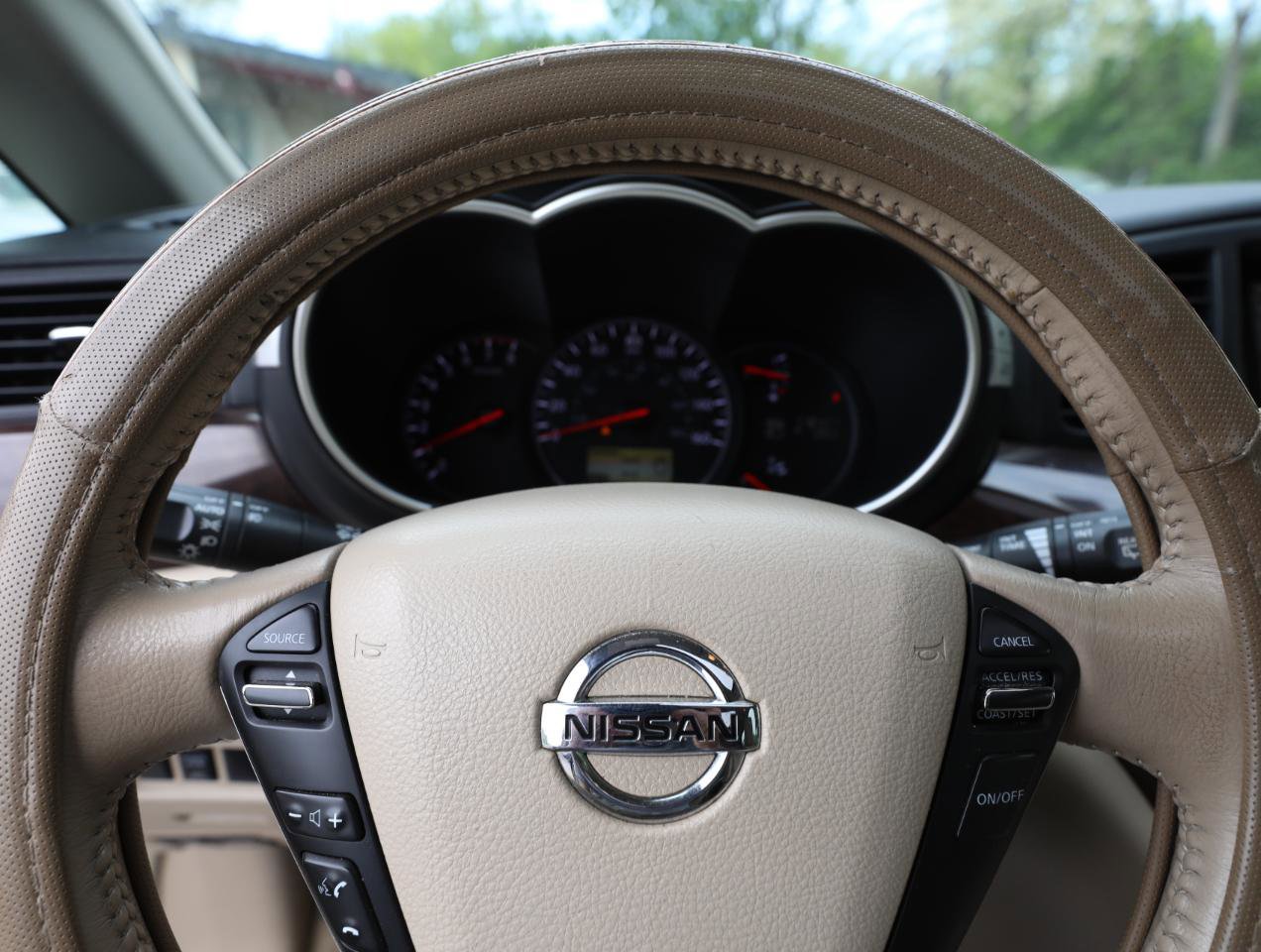 Used 2013 Nissan Quest SL FWD image 26