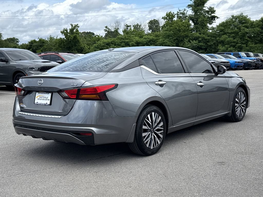 Used 2023 Nissan Altima 2.5 SV FWD image 3