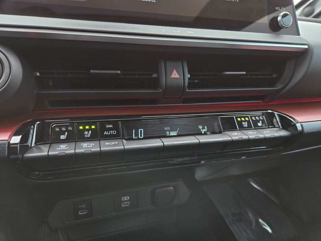 Used 2024 Toyota Prius Prime Premium w/ Advanced Technology Package FWD image 24