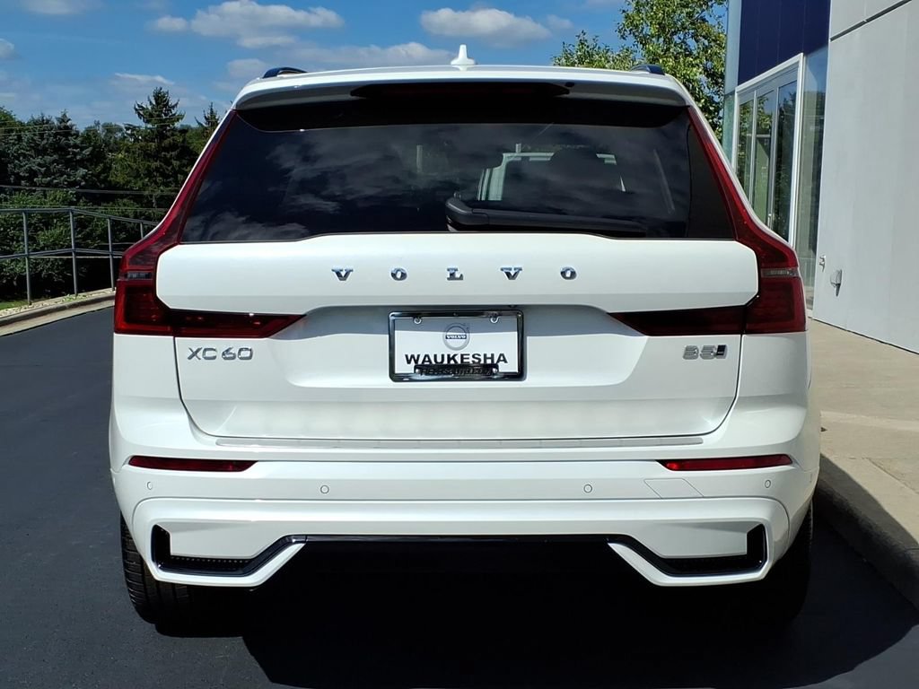 Certified 2026 Volvo XC60 B5 Ultra AWD/4WD image 4