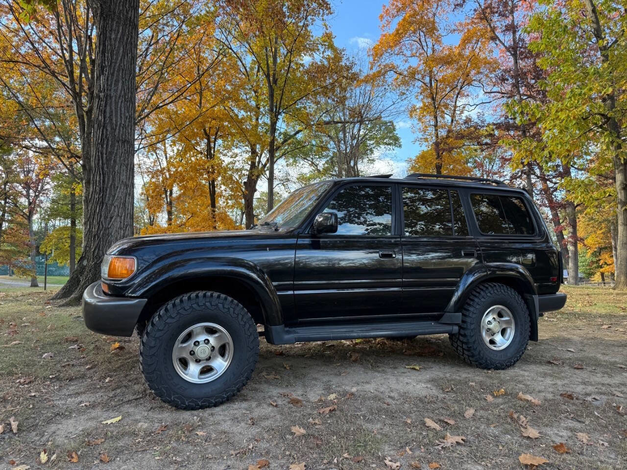 Used 1997 Toyota Land Cruiser image 1