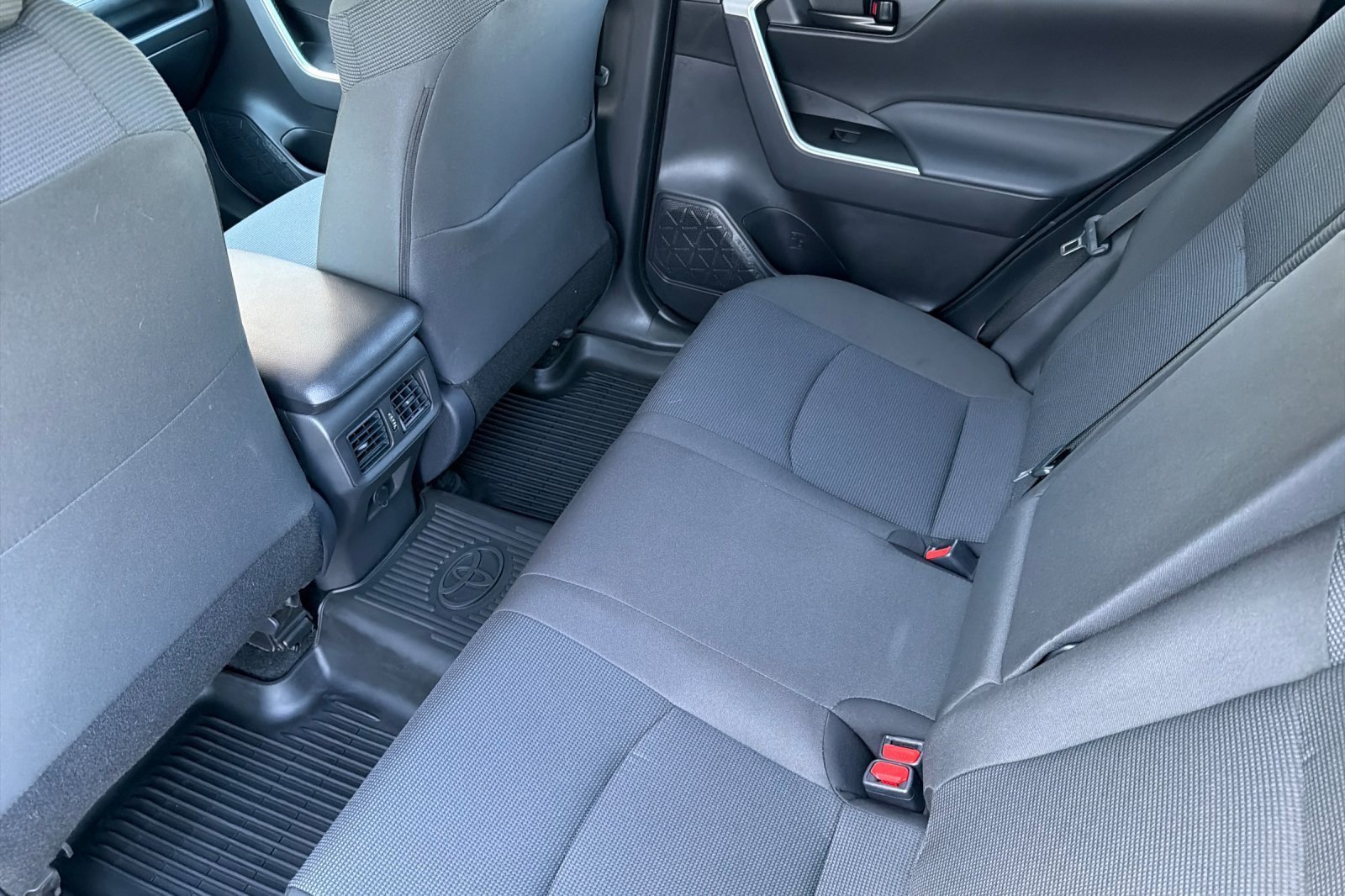 Certified 2025 Toyota RAV4 LE FWD image 11