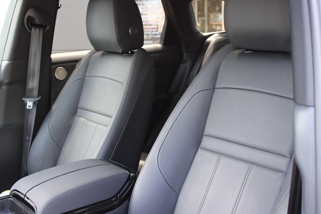 Used 2026 Land Rover Range Rover Evoque Dynamic SE AWD/4WD image 8