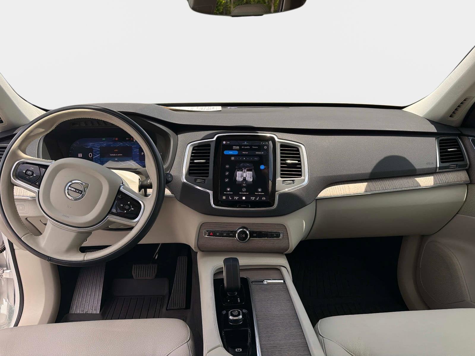 Certified 2024 Volvo XC90 T8 Core AWD/4WD image 16