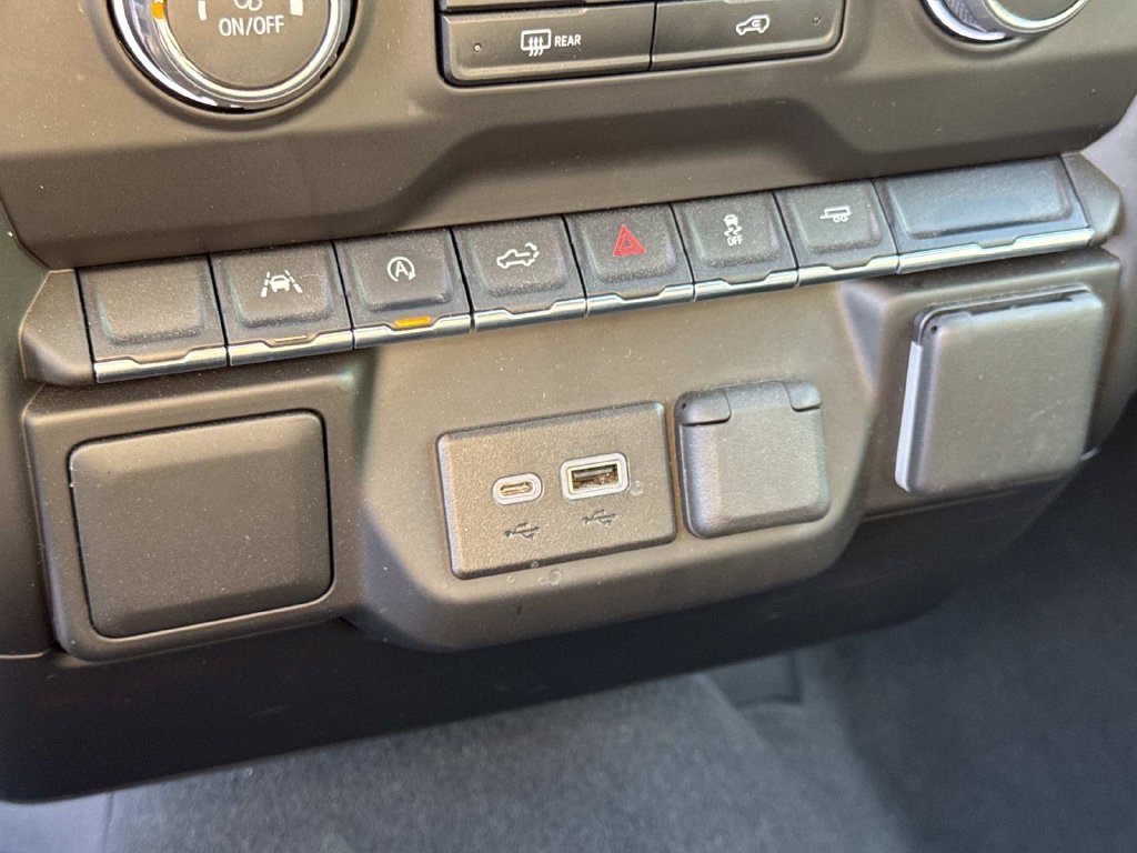 Used 2023 Chevrolet Silverado 1500 Custom RWD image 24