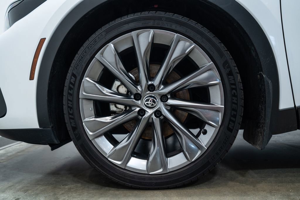 Used 2024 Toyota Crown Limited w/ Advanced Technology Package image 11