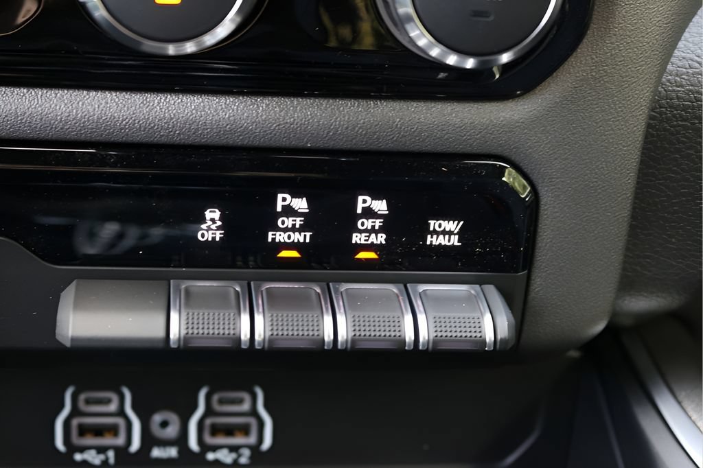 New 2026 RAM 1500 Express AWD/4WD image 23