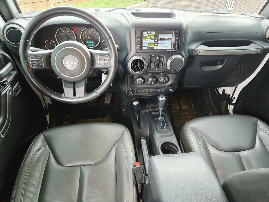 Used 2015 Jeep Wrangler Unlimited Sport w/ Quick Order Package 24S AWD/4WD image 9