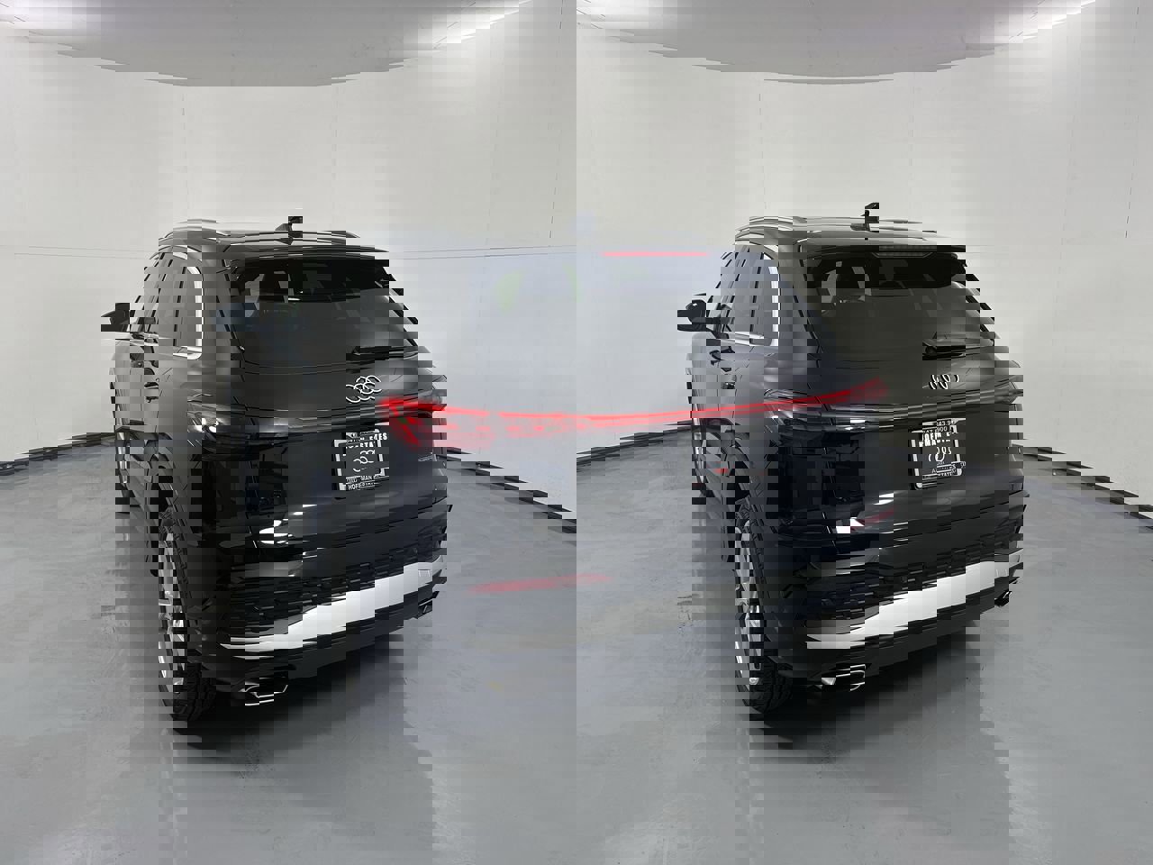 Used 2025 Audi Q5 Premium Plus w/ Premium Plus image 33