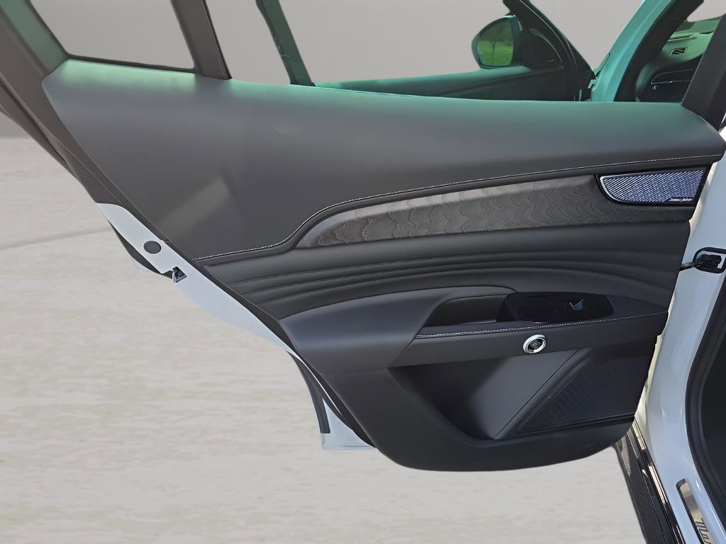 New 2025 Maserati Grecale Modena image 21