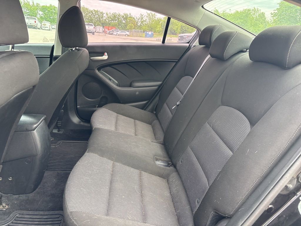Used 2017 Kia Forte LX image 13