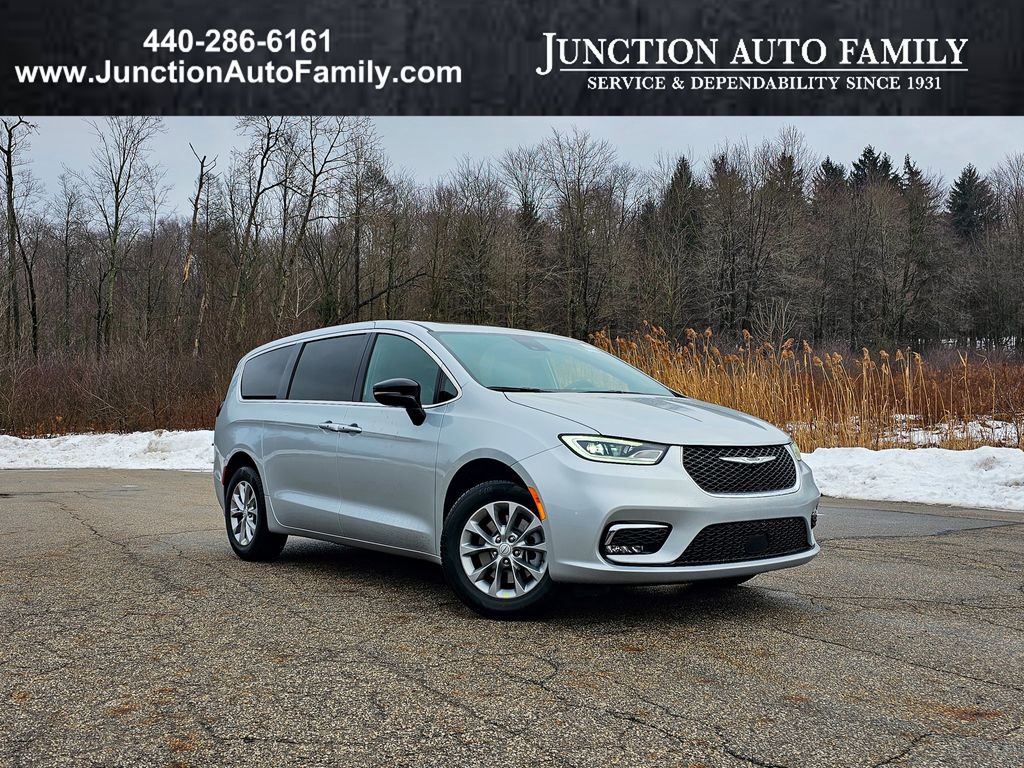 New 2026 Chrysler Pacifica Limited