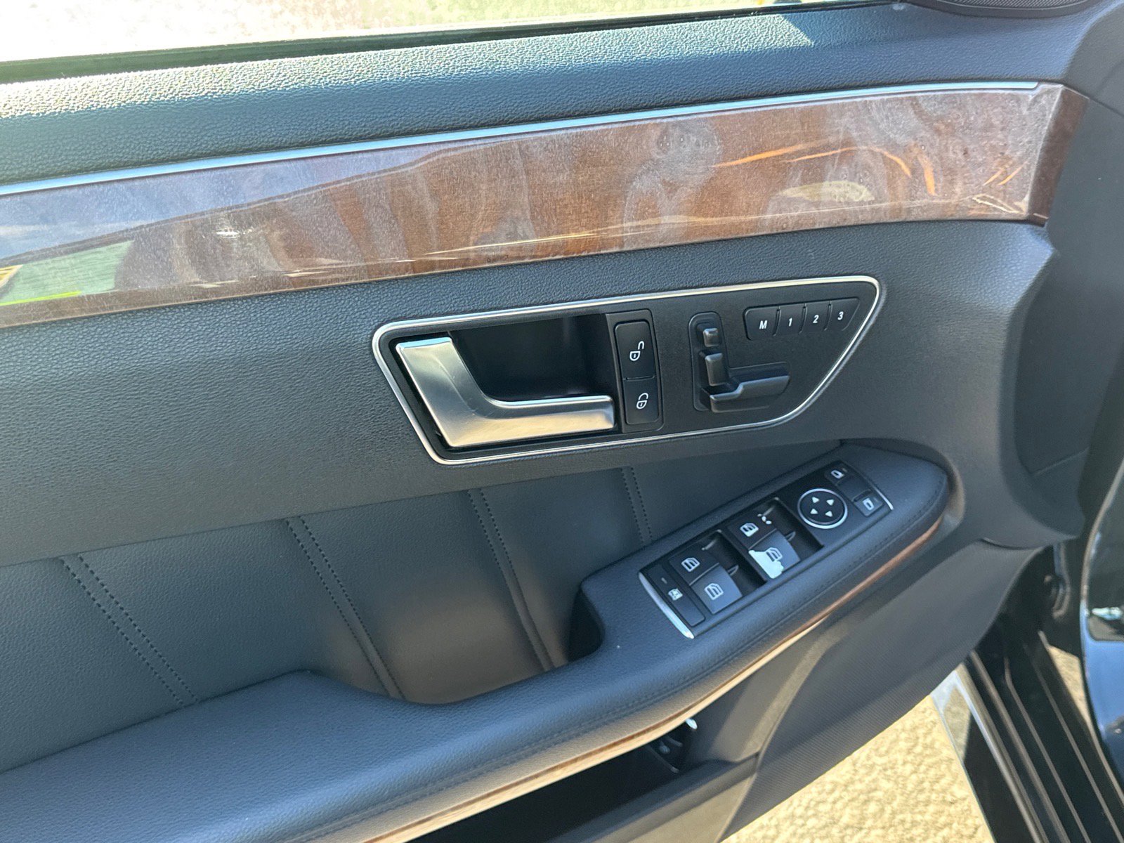 Used 2012 Mercedes-Benz E 350 4MATIC Sedan image 7