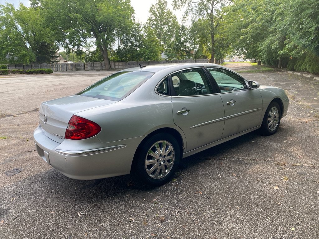 Used 2009 Buick LaCrosse CXL w/ Driver Confidence Package FWD image 5