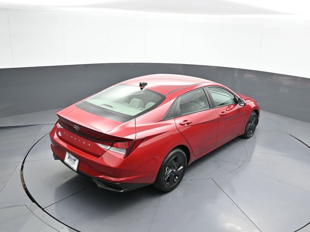 Certified 2021 Hyundai Elantra SEL image 37