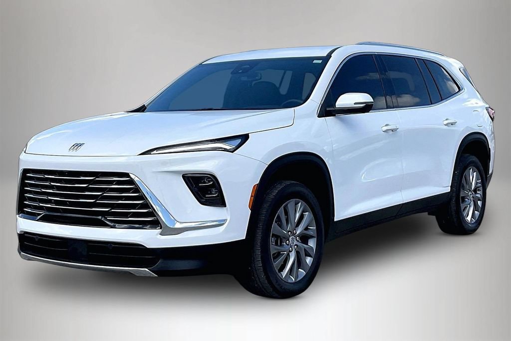 Used 2025 Buick Enclave Preferred FWD image 2