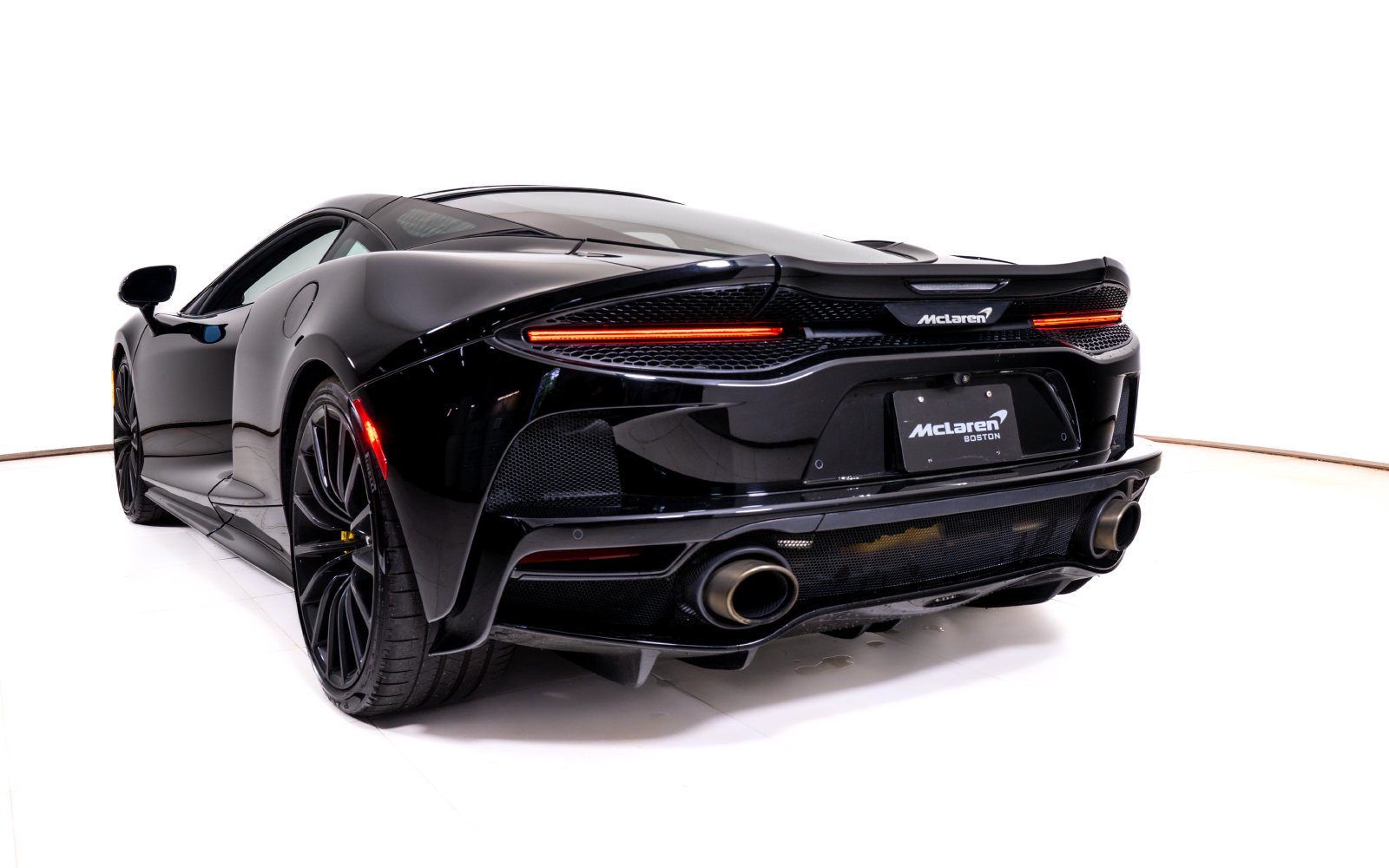 Used 2022 McLaren GT RWD image 11