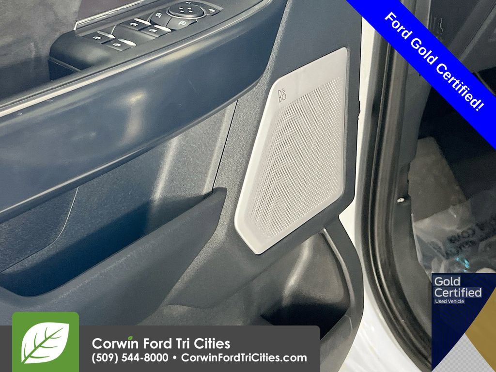 Used 2025 Ford F150 Platinum image 13