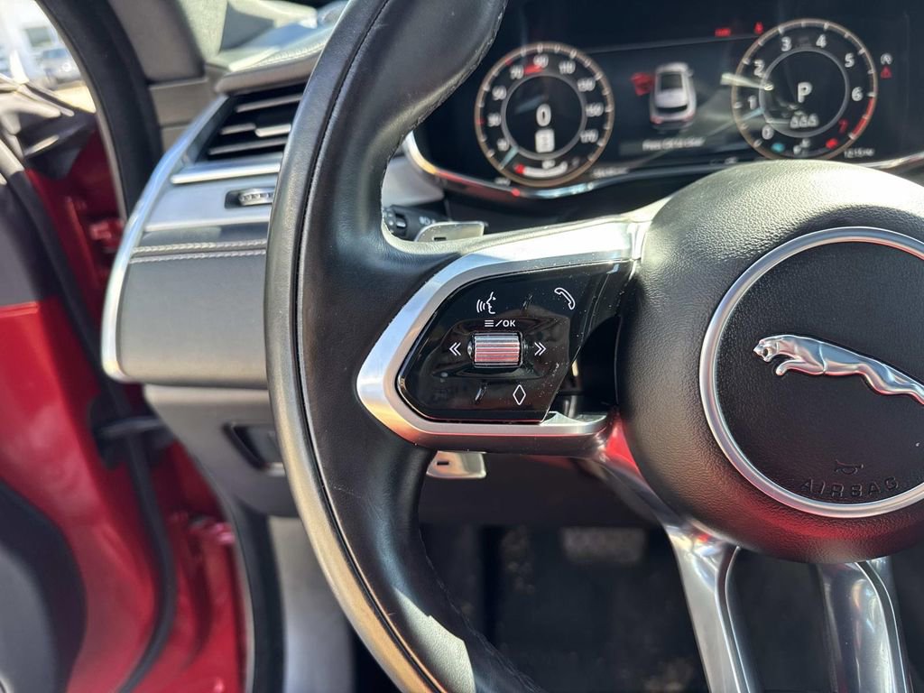 Used 2024 Jaguar F-PACE R-Dynamic S image 23