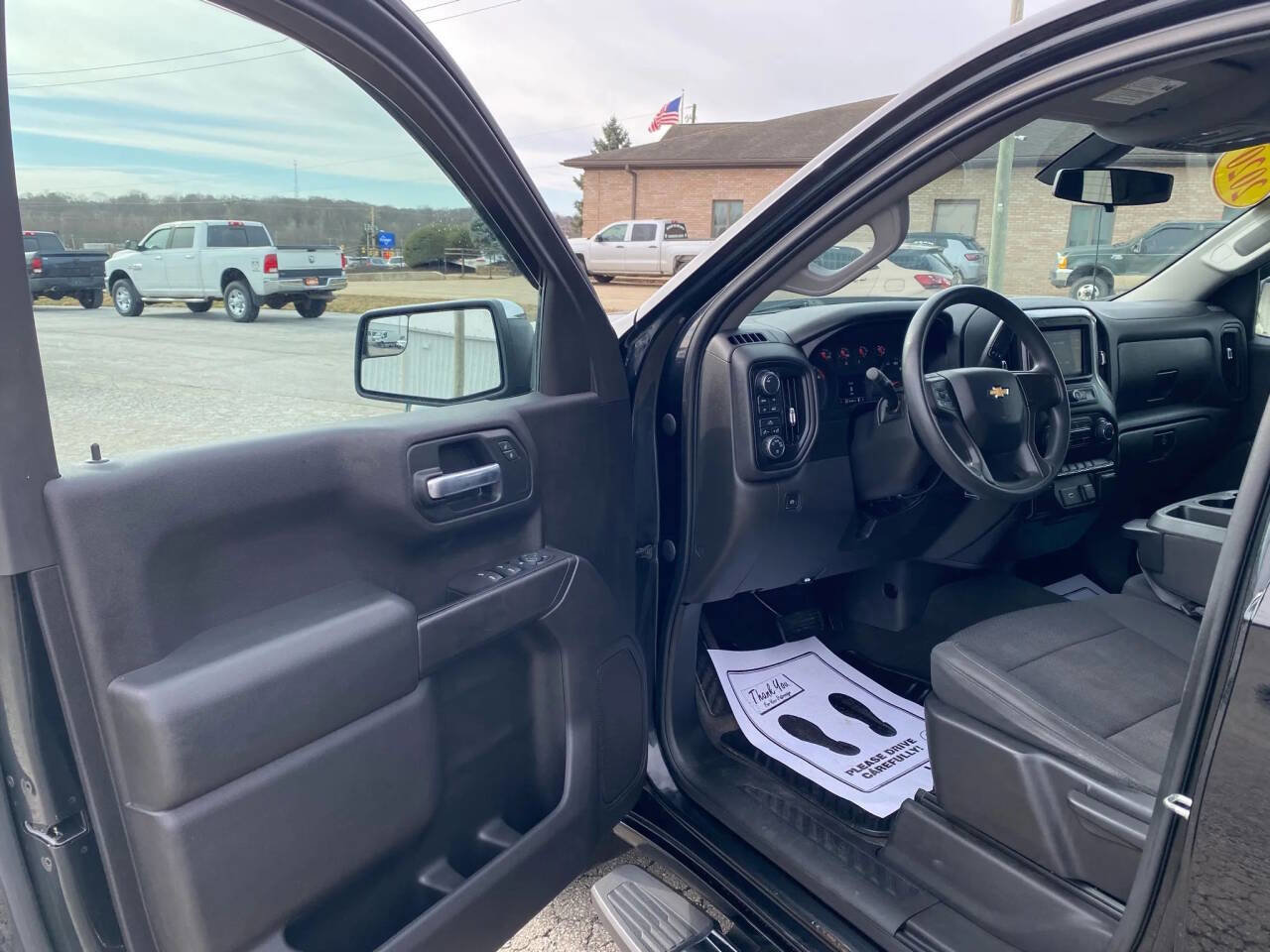 Used 2020 Chevrolet Silverado 1500 Custom w/ Custom Value Package image 11