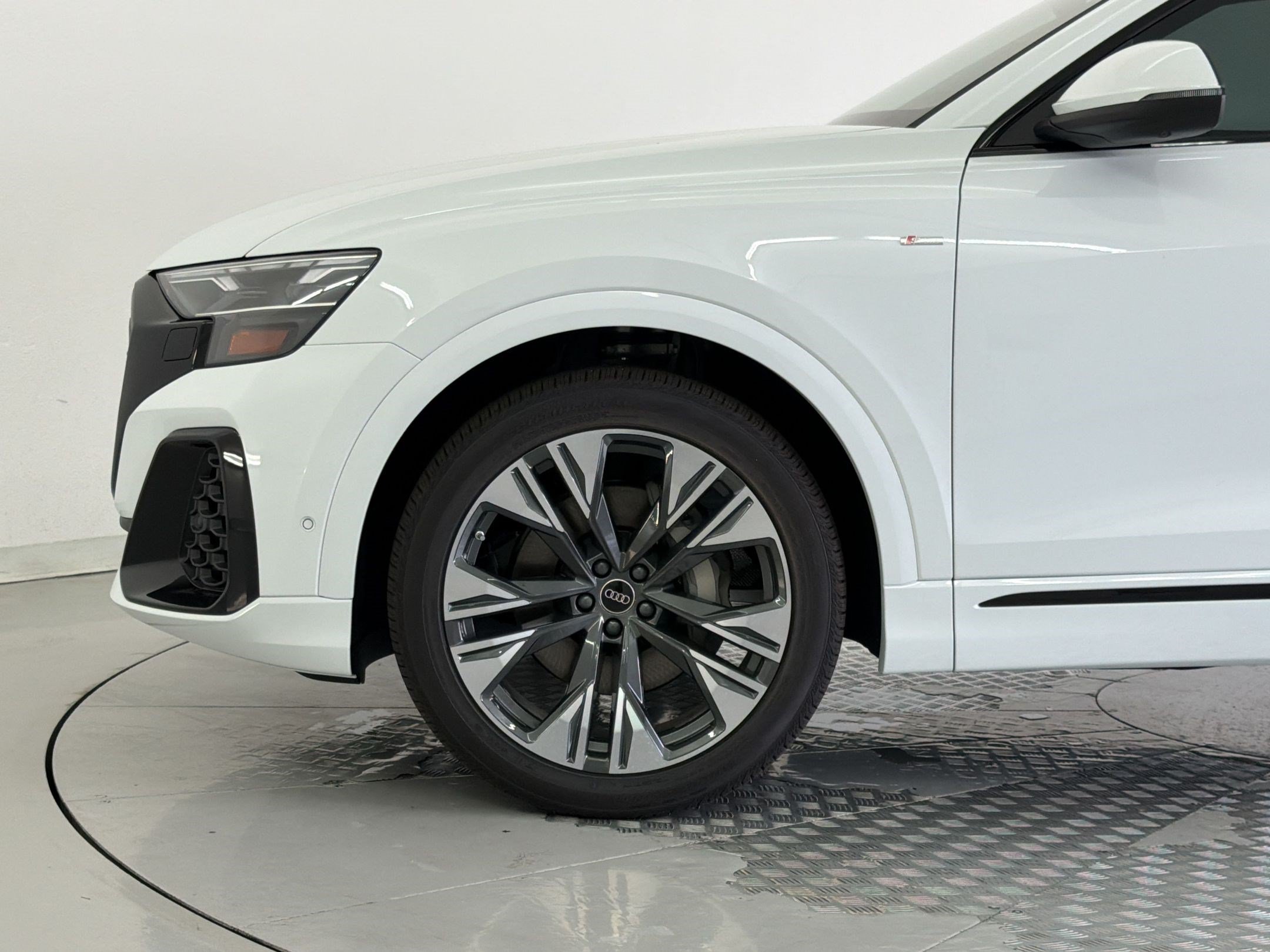 New 2026 Audi Q8 Premium Plus AWD/4WD image 12