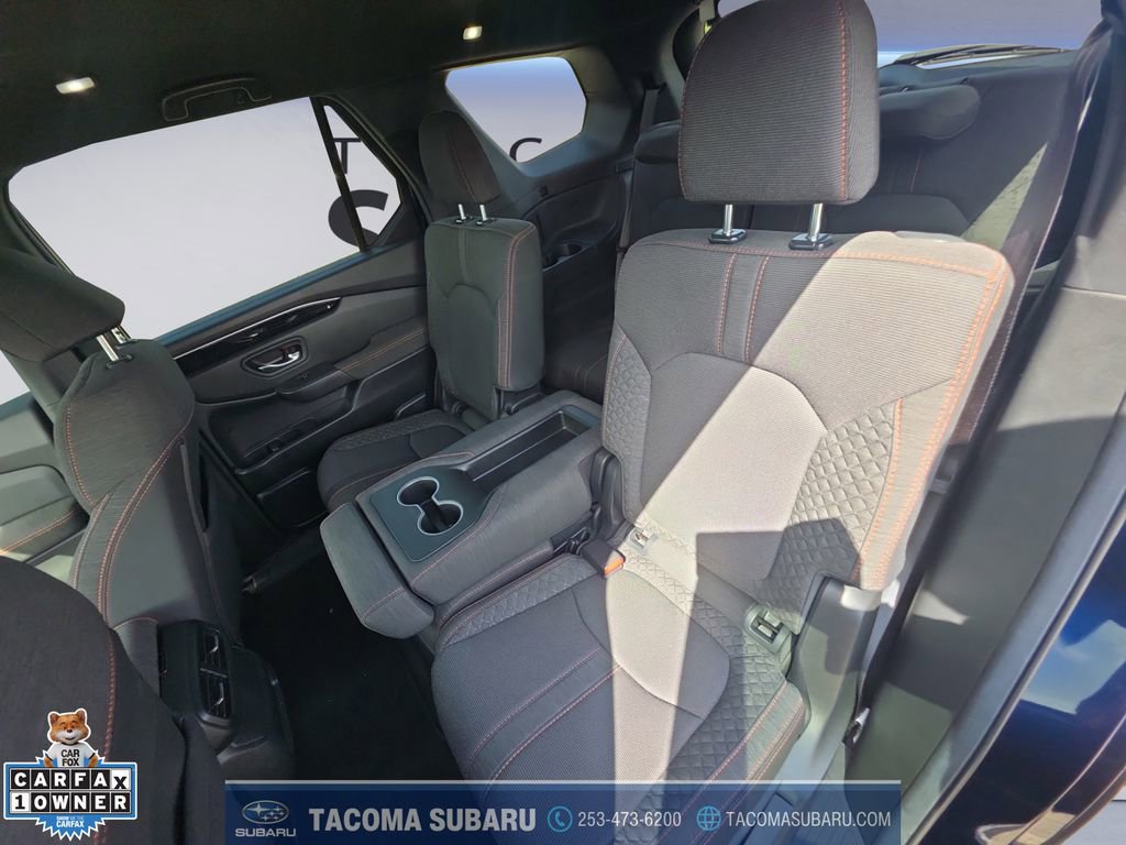 Used 2025 Honda Pilot Sport image 16