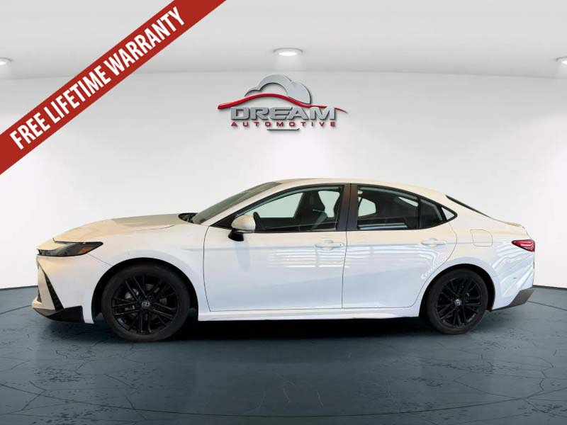 Used 2025 Toyota Camry SE FWD image 18