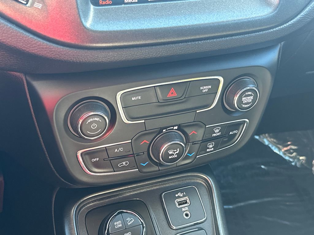 Used 2019 Jeep Compass Trailhawk AWD/4WD image 23