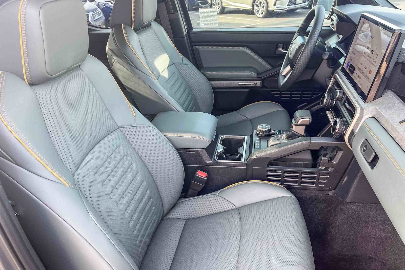 Used 2025 Toyota Tacoma 4x4 Double Cab Hybrid image 15