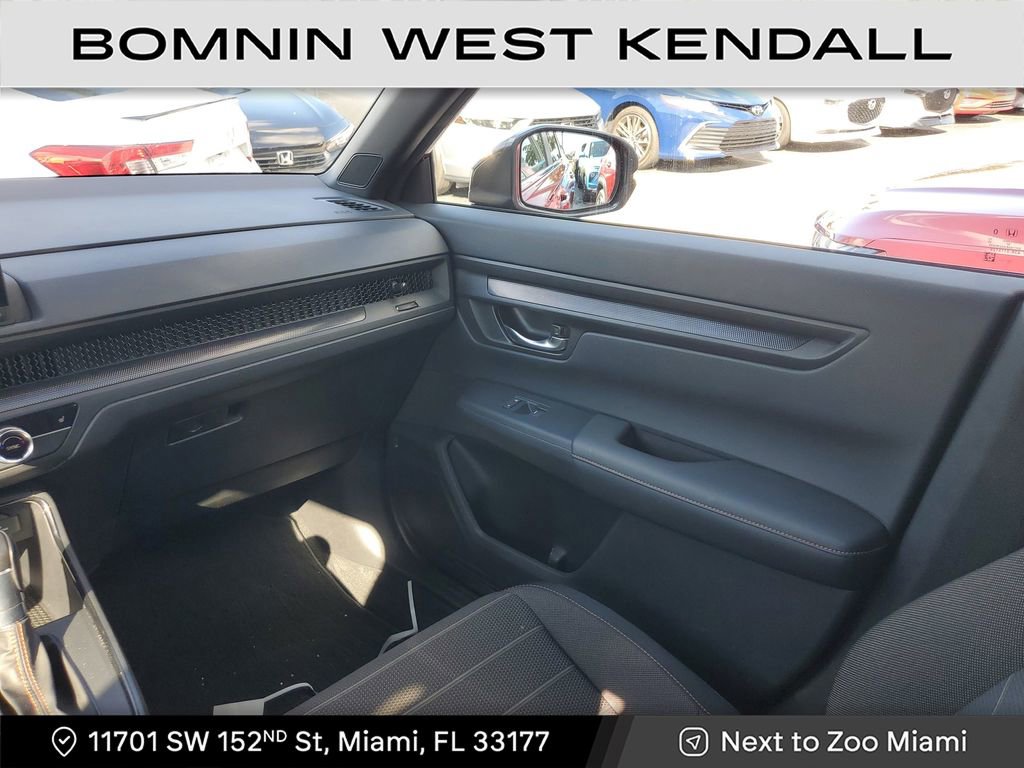Used 2025 Honda CR-V Sport image 14