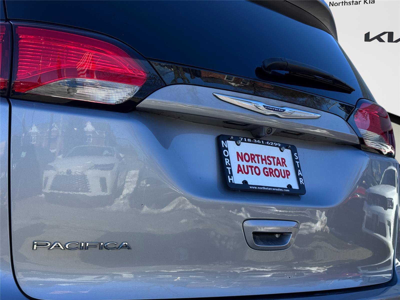 Used 2020 Chrysler Pacifica Touring-L Plus image 30