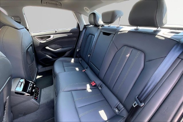 New 2026 Audi A6 Premium Plus AWD/4WD image 28