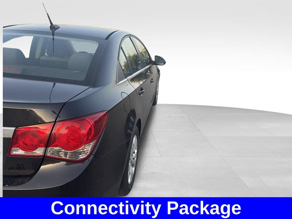 Used 2012 Chevrolet Cruze LS w/ Connectivity Package FWD image 5