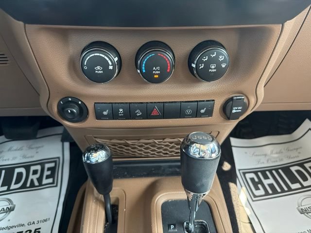 Used 2016 Jeep Wrangler Unlimited Sahara w/ Connectivity Group AWD/4WD image 23