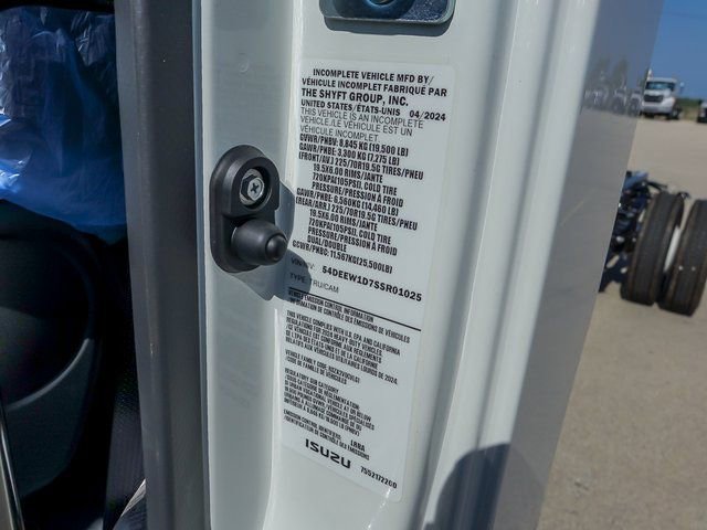 New 2025 Chevrolet Low Cab Forward 5500XG image 15