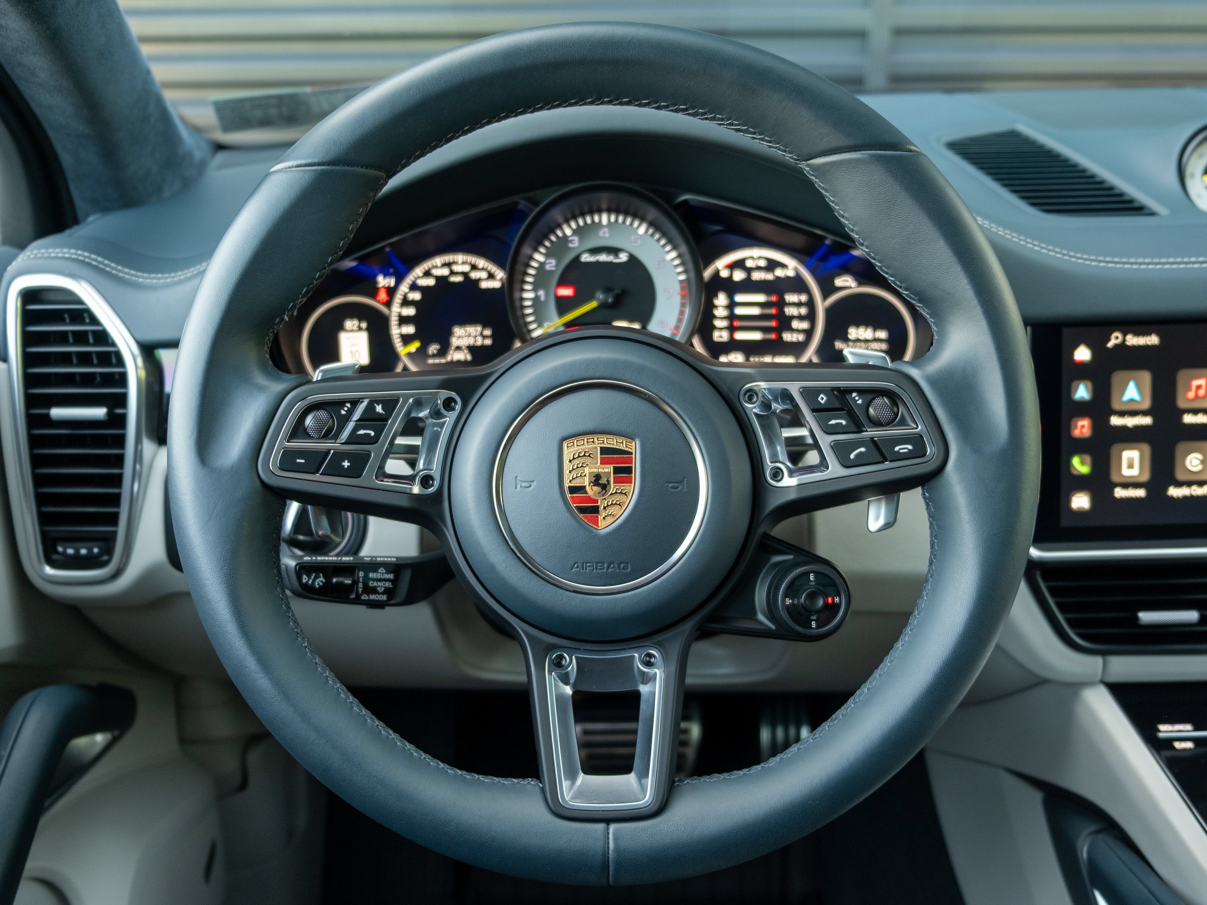 Certified 2023 Porsche Cayenne Turbo S AWD/4WD image 25