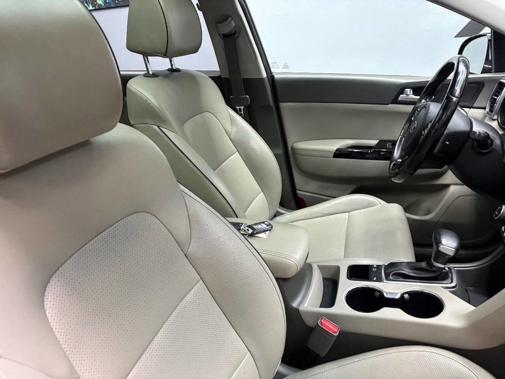 Used 2018 Kia Sportage EX w/ EX Technology Package image 62