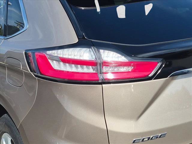 Certified 2020 Ford Edge SEL w/ Cold Weather Package FWD image 8
