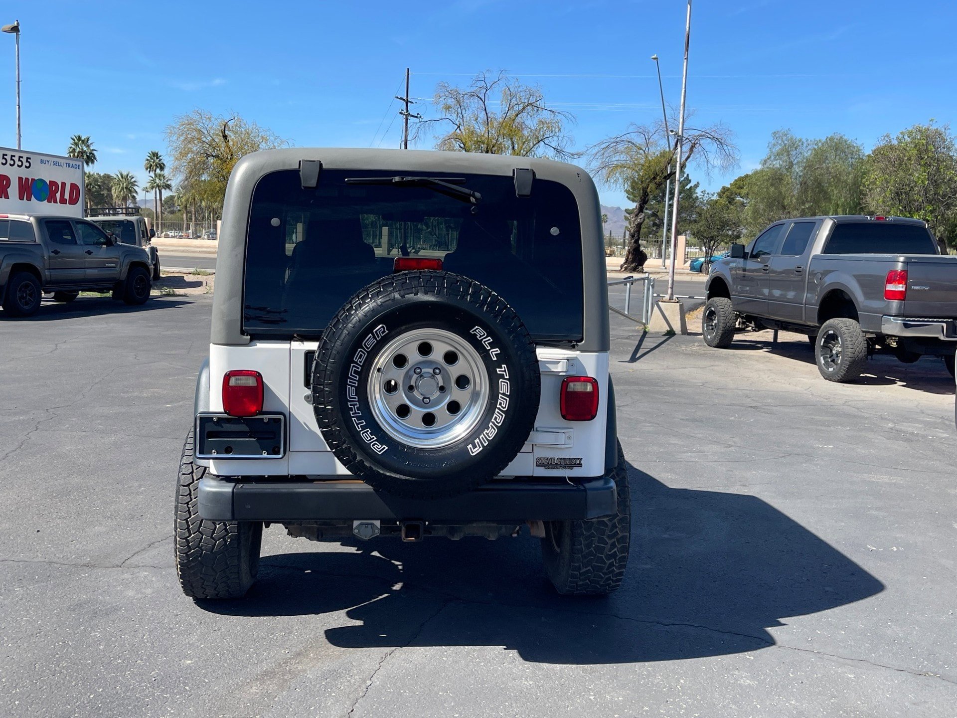 Used 2004 Jeep Wrangler X w/ Wheel Plus Group AWD/4WD image 4